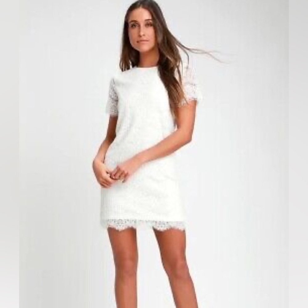 Lulu’s white lace dress